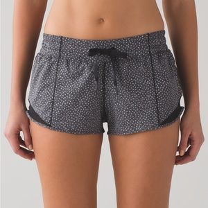 Lululemon Hotty Hot Short (reflective) Frozen Fizz size 2 Tall